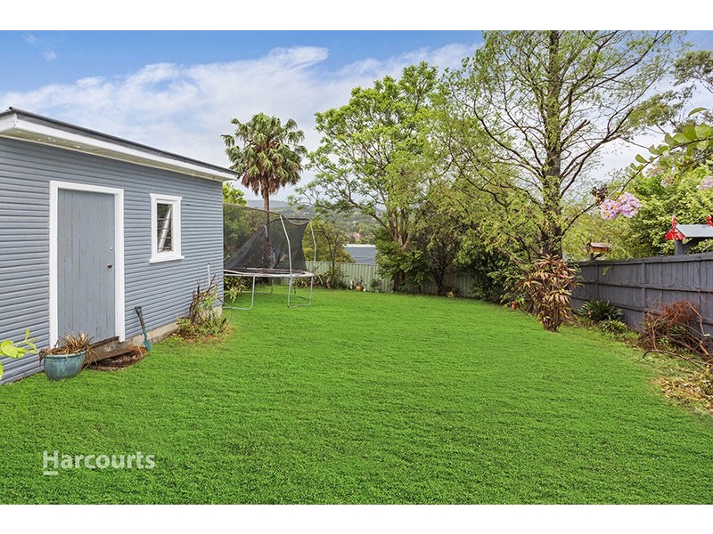 60 Waples Road, Unanderra NSW 2526