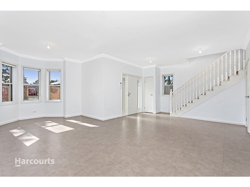 2/9 The Boulevarde, Oak Flats NSW 2529