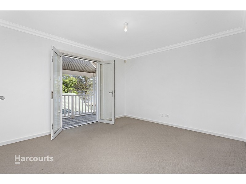 2/9 The Boulevarde, Oak Flats NSW 2529
