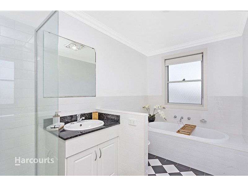 2/9 The Boulevarde, Oak Flats NSW 2529