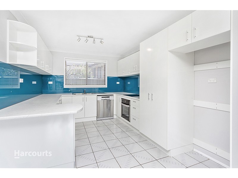 8 Hughes Drive, Albion Park NSW 2527