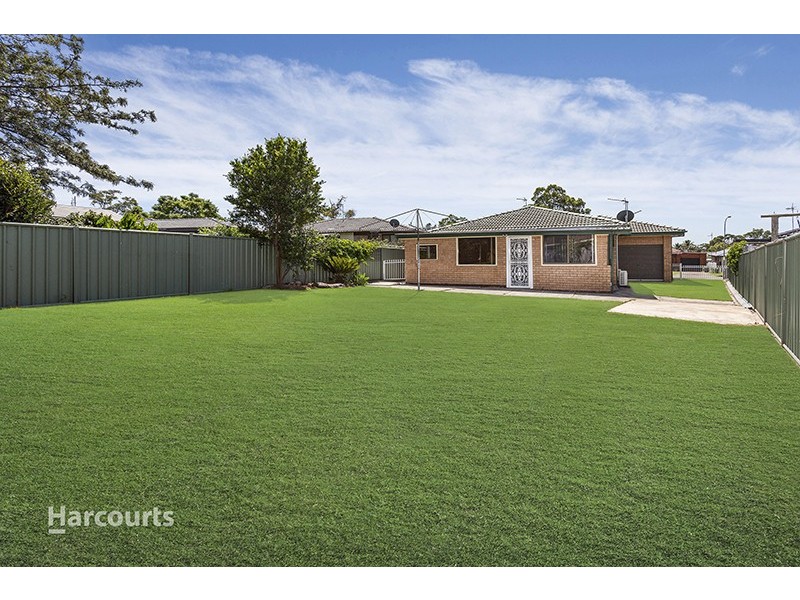 8 Hughes Drive, Albion Park NSW 2527