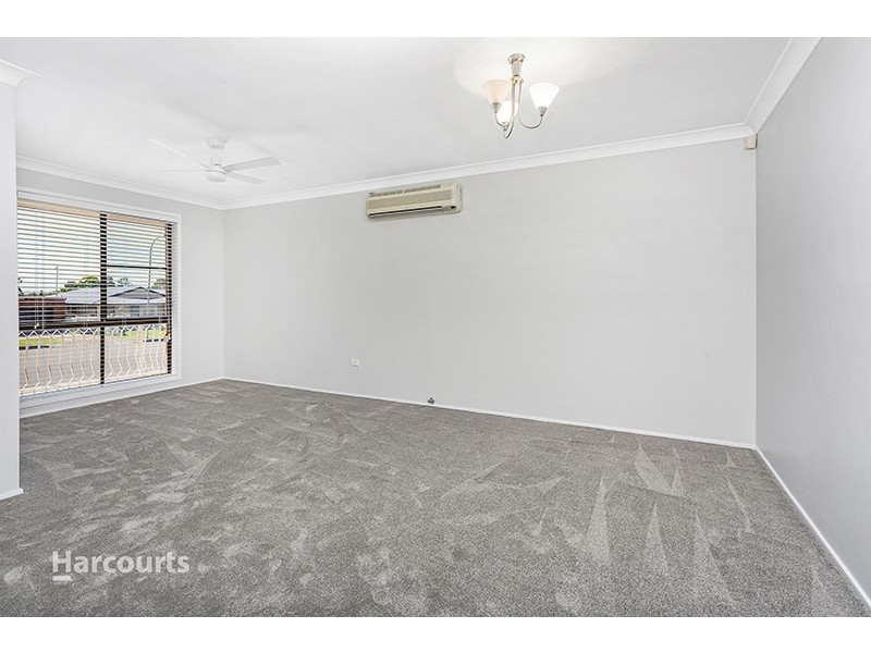 8 Hughes Drive, Albion Park NSW 2527