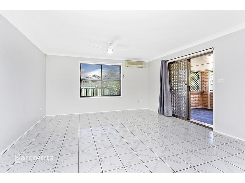 8 Hughes Drive, Albion Park NSW 2527