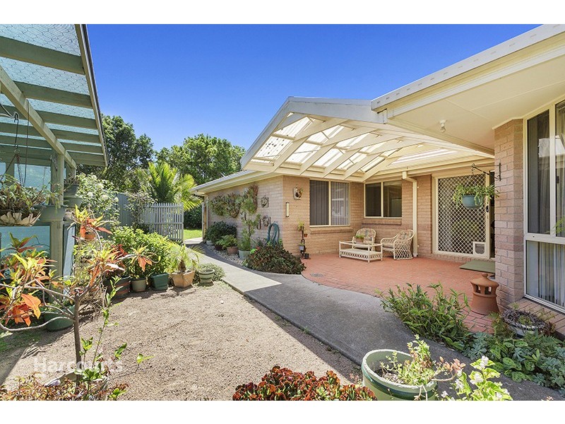 141 Ashburton Drive, Albion Park NSW 2527