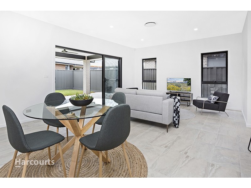 31 Farmgate Crescent, Calderwood NSW 2527