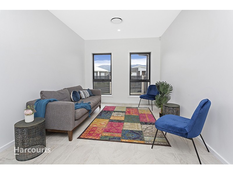 31 Farmgate Crescent, Calderwood NSW 2527