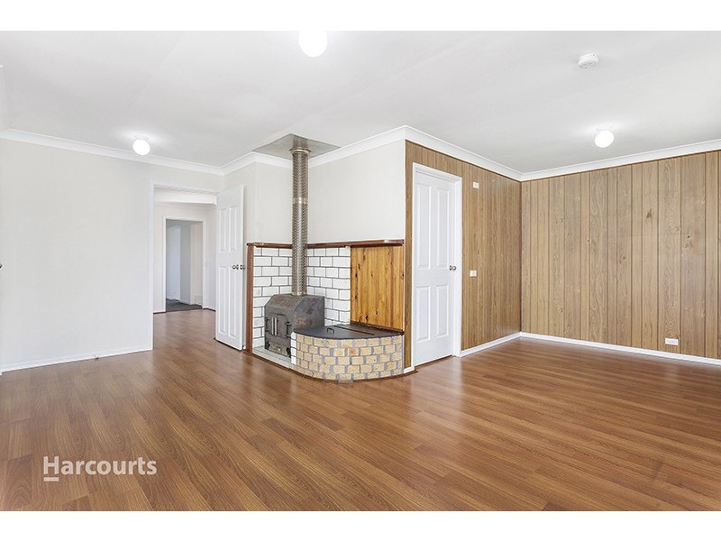 24 Mayfield Circuit, Albion Park NSW 2527