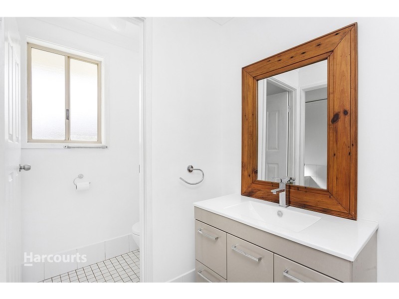 24 Mayfield Circuit, Albion Park NSW 2527
