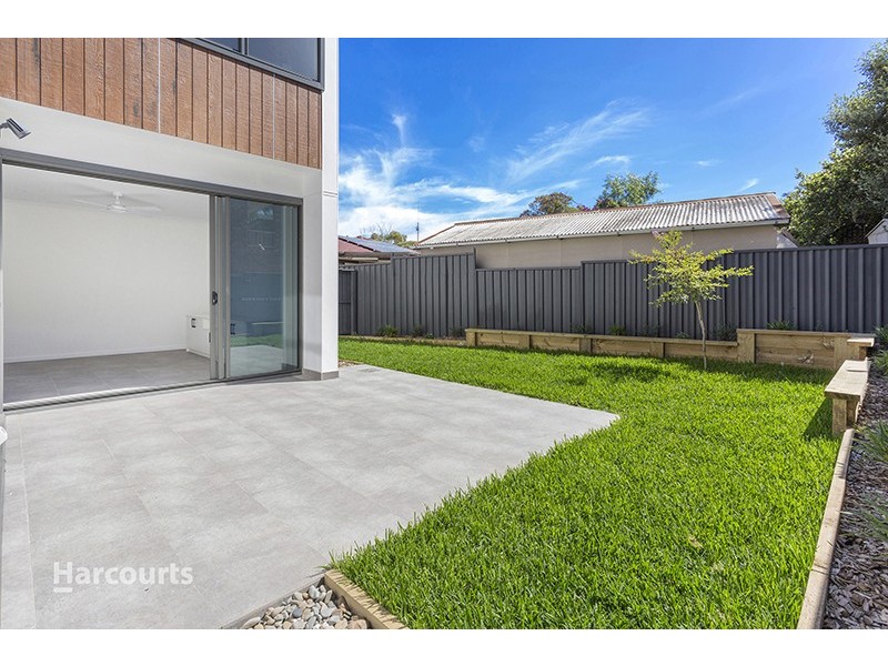 1/8 Ocean Beach Drive, Shellharbour NSW 2529