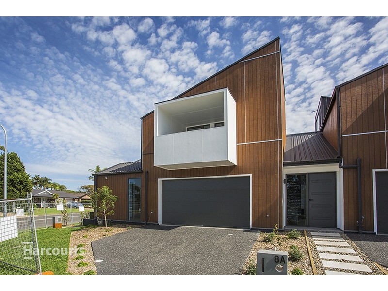 3/8 Ocean Beach Drive, Shellharbour NSW 2529