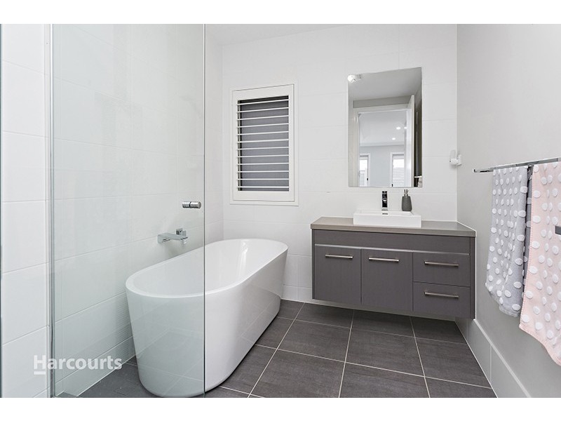 59 Wildflower Crescent, Calderwood NSW 2527