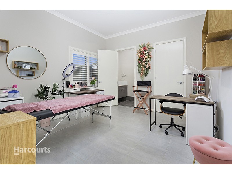 59 Wildflower Crescent, Calderwood NSW 2527