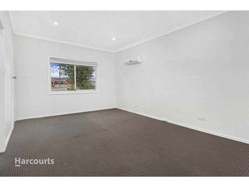 9 Shellharbour Road, Lake Illawarra NSW 2528