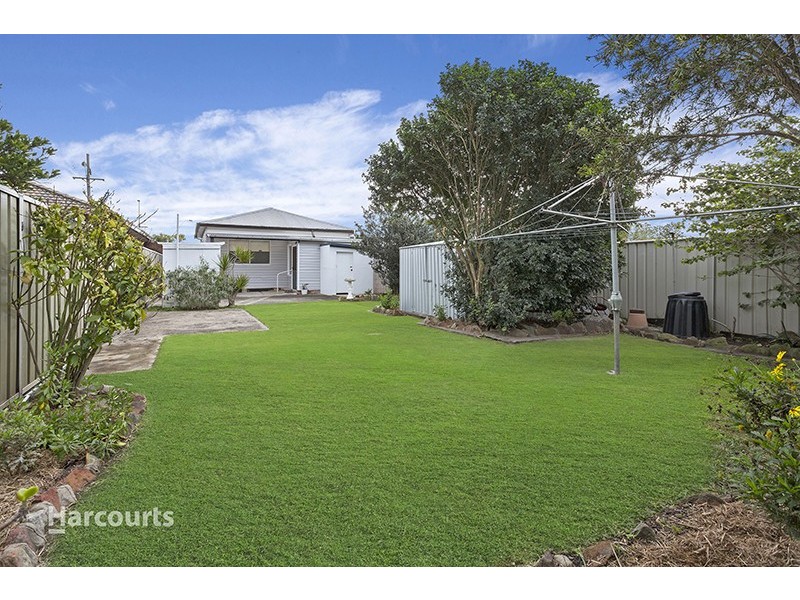 9 Shellharbour Road, Lake Illawarra NSW 2528