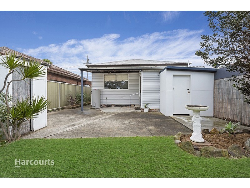 9 Shellharbour Road, Lake Illawarra NSW 2528