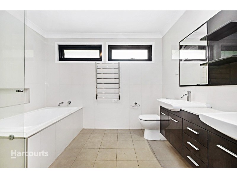 5 Kauri Street, Albion Park Rail NSW 2527