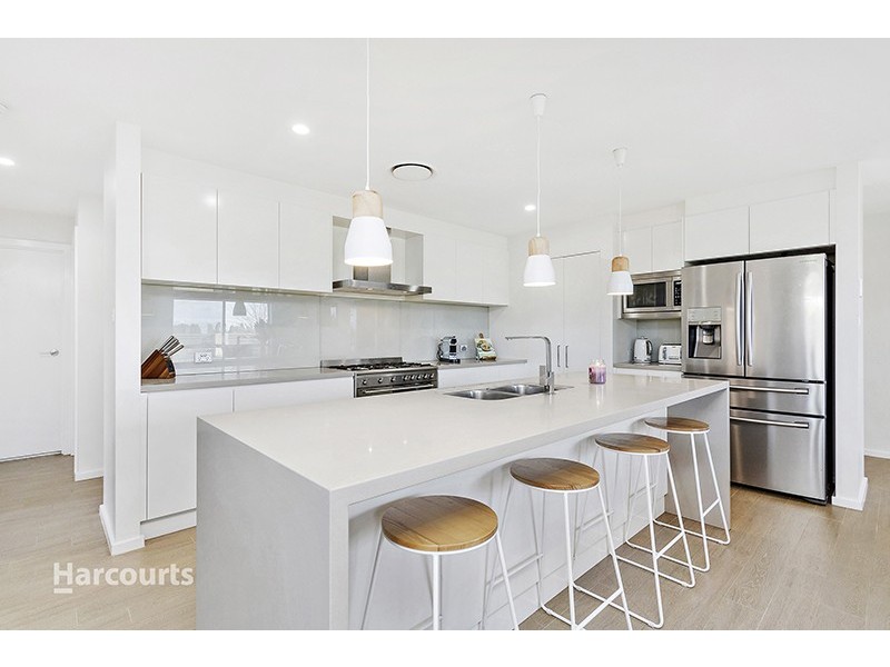 45 Brushgrove Circuit, Calderwood NSW 2527