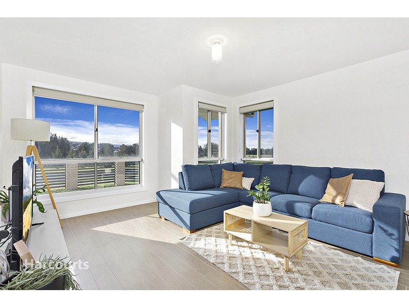 45 Brushgrove Circuit, Calderwood NSW 2527