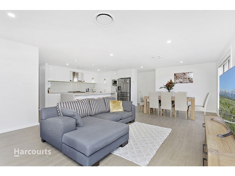 45 Brushgrove Circuit, Calderwood NSW 2527