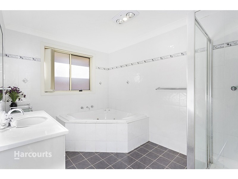 8 Darling Drive, Albion Park NSW 2527