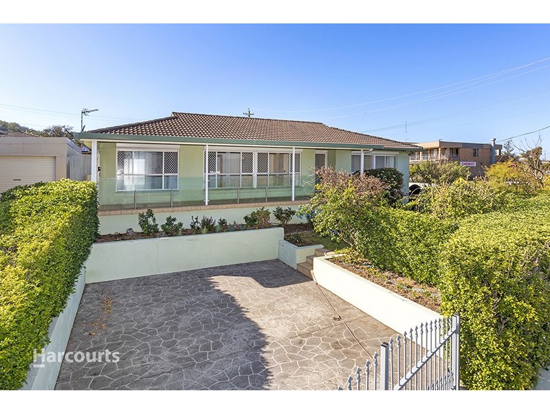 30 Mackenzie Avenue, Mount Warrigal NSW 2528