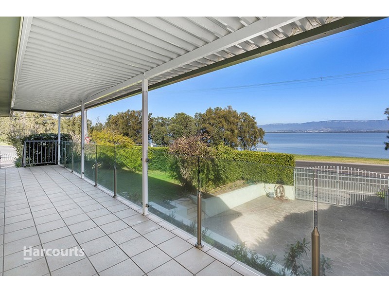 30 Mackenzie Avenue, Mount Warrigal NSW 2528