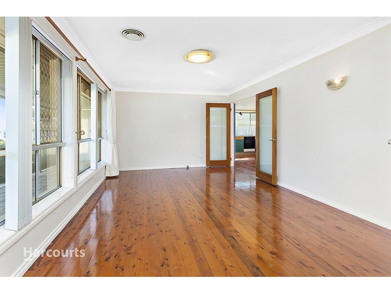 30 Mackenzie Avenue, Mount Warrigal NSW 2528