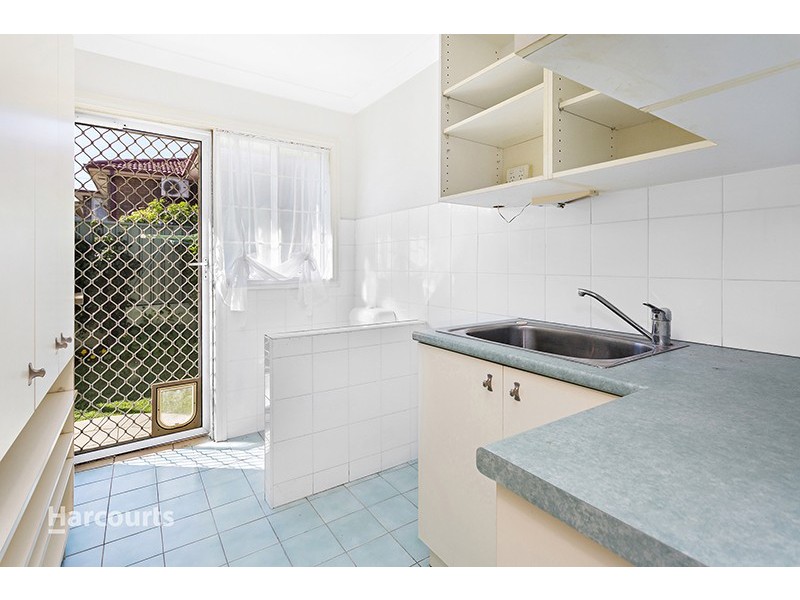 30 Mackenzie Avenue, Mount Warrigal NSW 2528