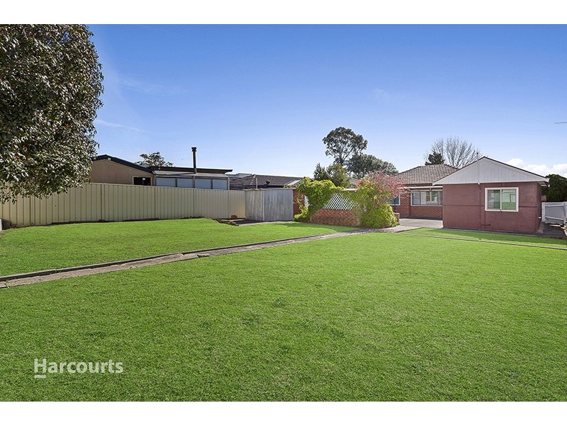 83 Parkes Street, Oak Flats NSW 2529
