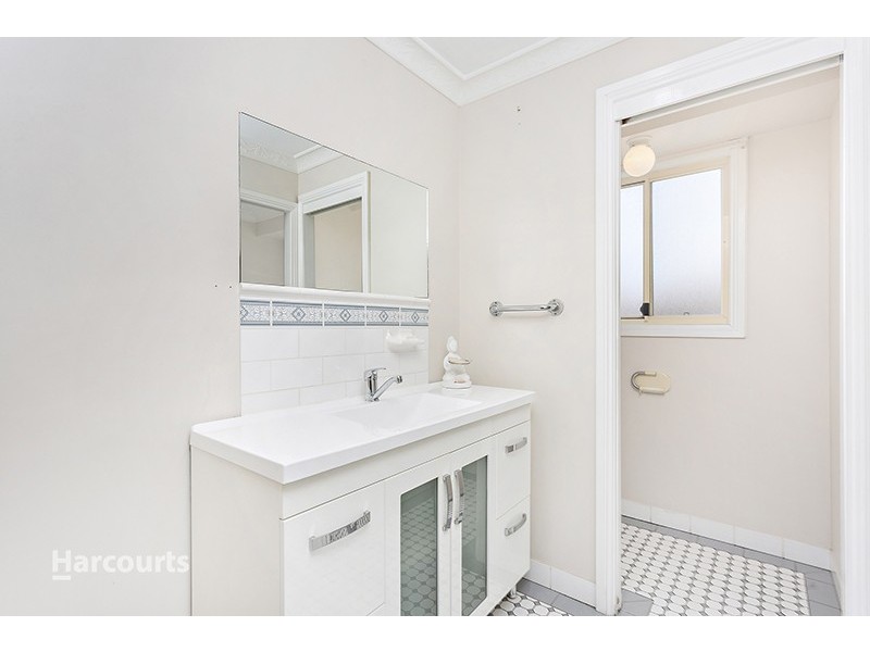 21 Hillside Drive, Albion Park NSW 2527