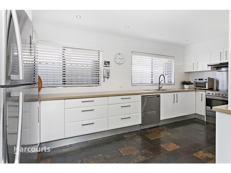 7 Church Street, Albion Park NSW 2527
