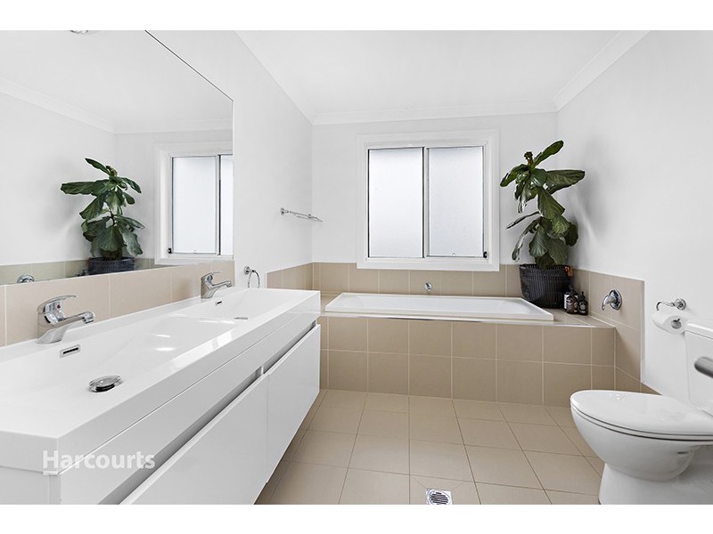 9 Ellerston Parkway, Shell Cove NSW 2529