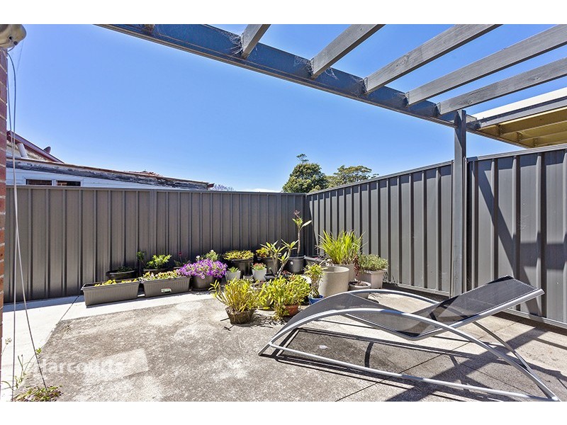 2/57 Illowra Crescent, Primbee NSW 2502