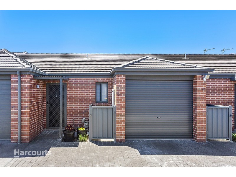 2/57 Illowra Crescent, Primbee NSW 2502
