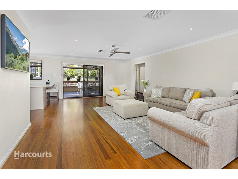 16 Darling Drive, Albion Park NSW 2527