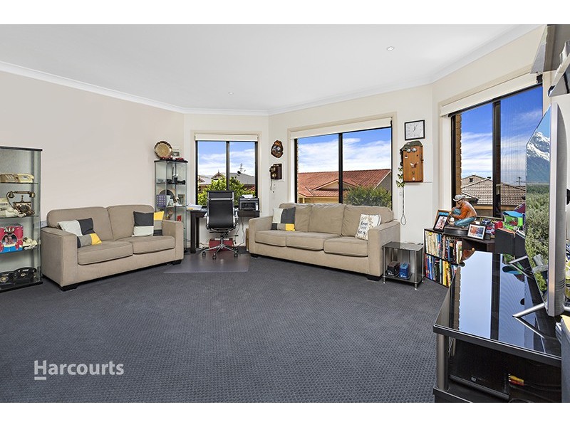 16 Darling Drive, Albion Park NSW 2527