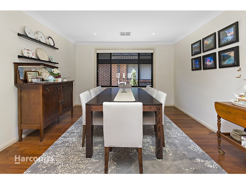 16 Darling Drive, Albion Park NSW 2527