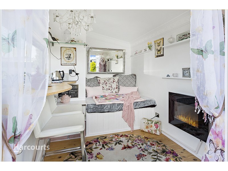 16 Darling Drive, Albion Park NSW 2527