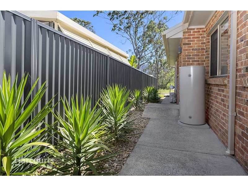 1/8 Raleigh Street, Albion Park NSW 2527