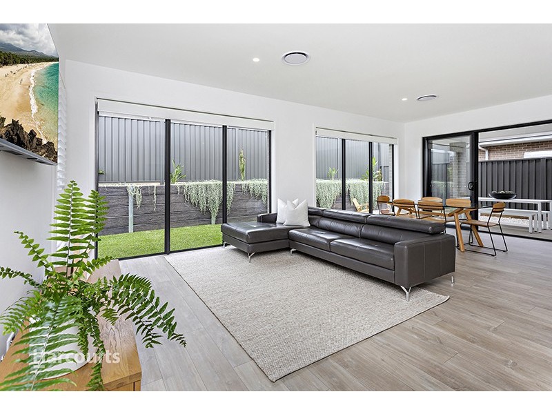 6 Dairyman Place, Calderwood NSW 2527