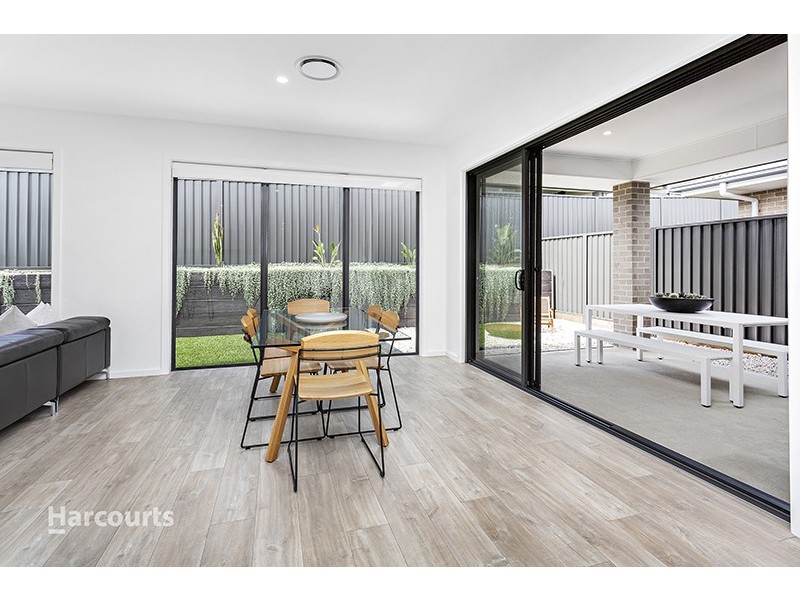 6 Dairyman Place, Calderwood NSW 2527