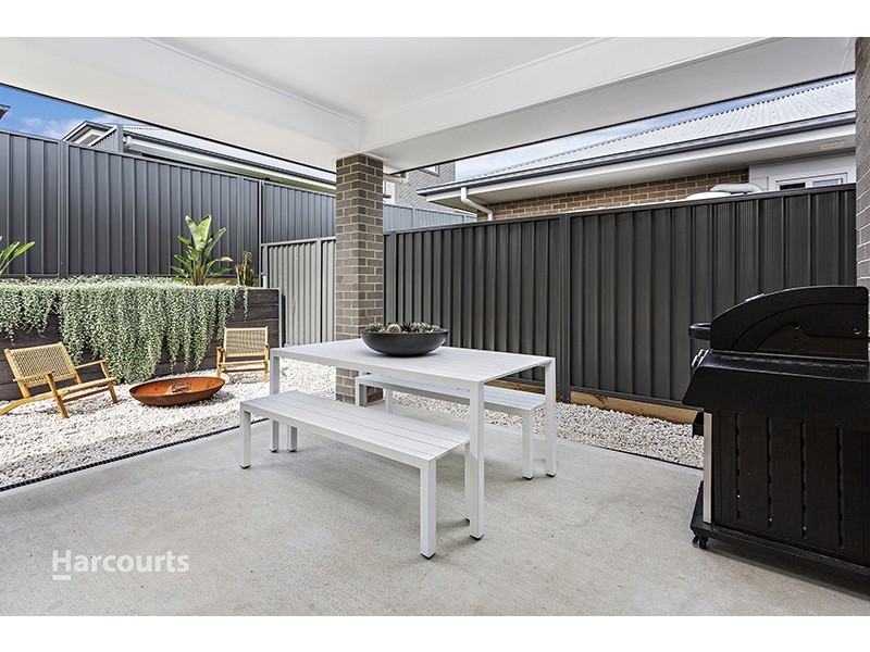 6 Dairyman Place, Calderwood NSW 2527