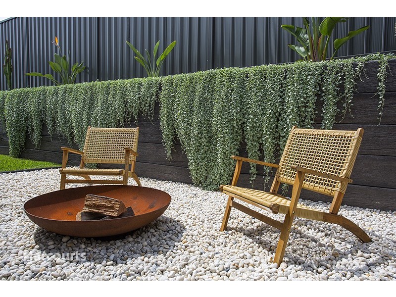 6 Dairyman Place, Calderwood NSW 2527