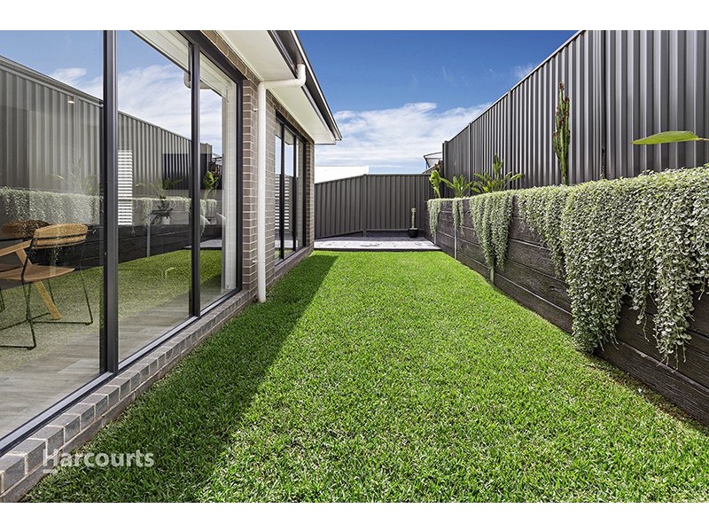 6 Dairyman Place, Calderwood NSW 2527