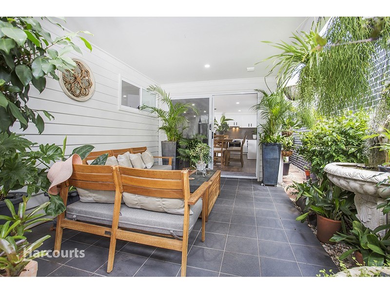 11 Pambula Street, Tullimbar NSW 2527