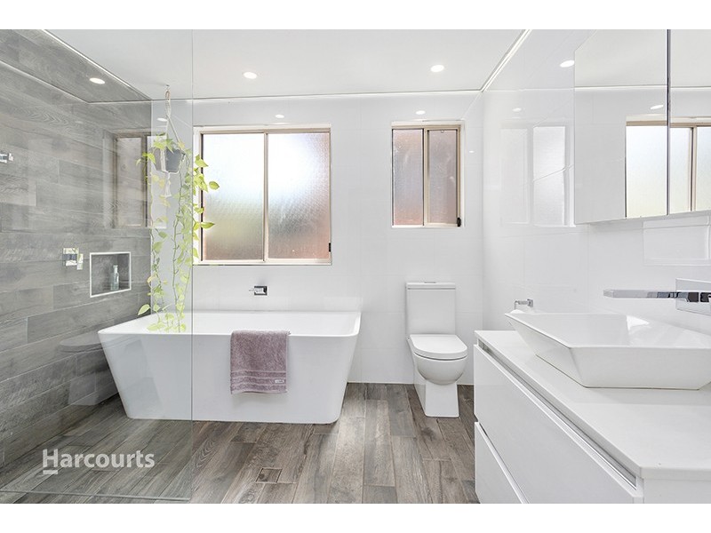 12 Burnett Place, Albion Park NSW 2527