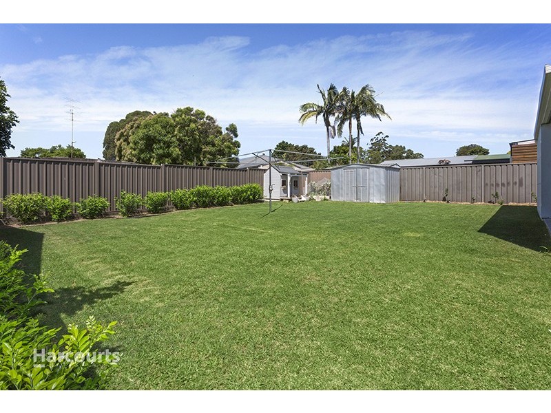 16 Polock Crescent, Albion Park NSW 2527