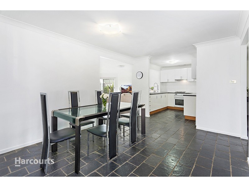17 Paperbark Street, Albion Park Rail NSW 2527