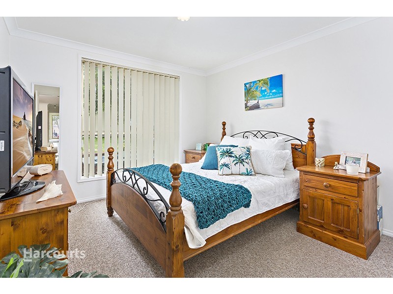 2/18 Kianga Close, Flinders NSW 2529